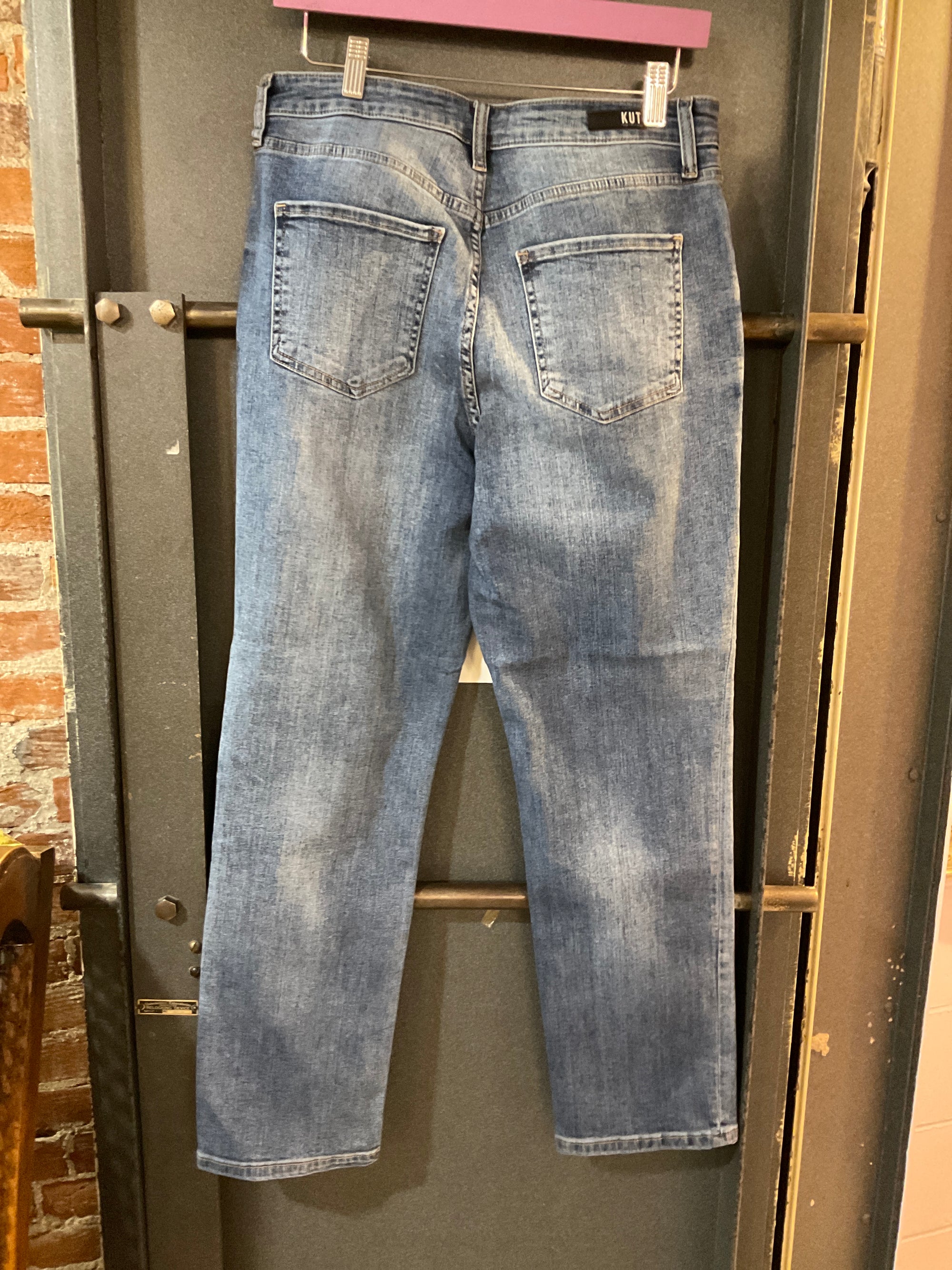 LIGHT WASH KUT DENIM 10