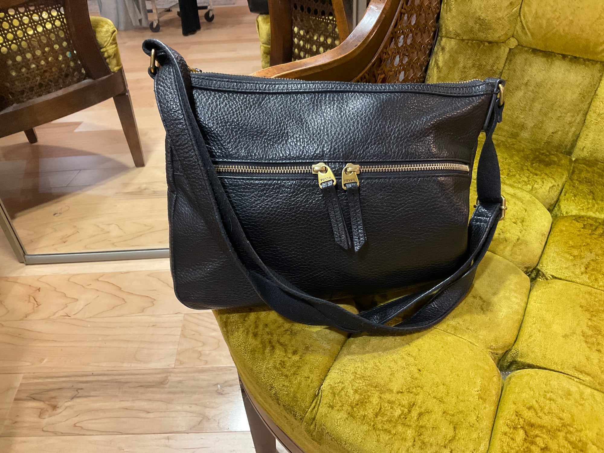 BLACK FOSSIL BAG