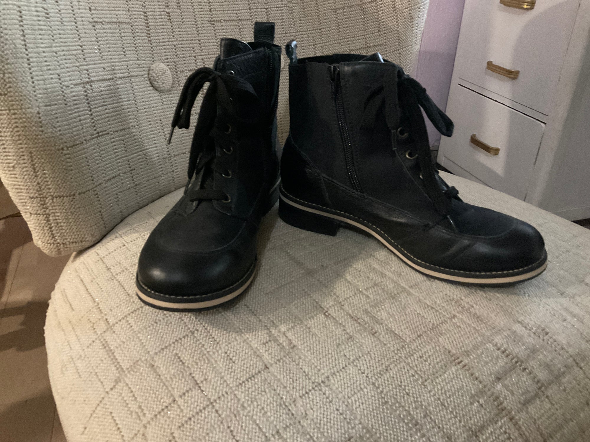 BLACK WALKING CRADLES BOOT 8.5