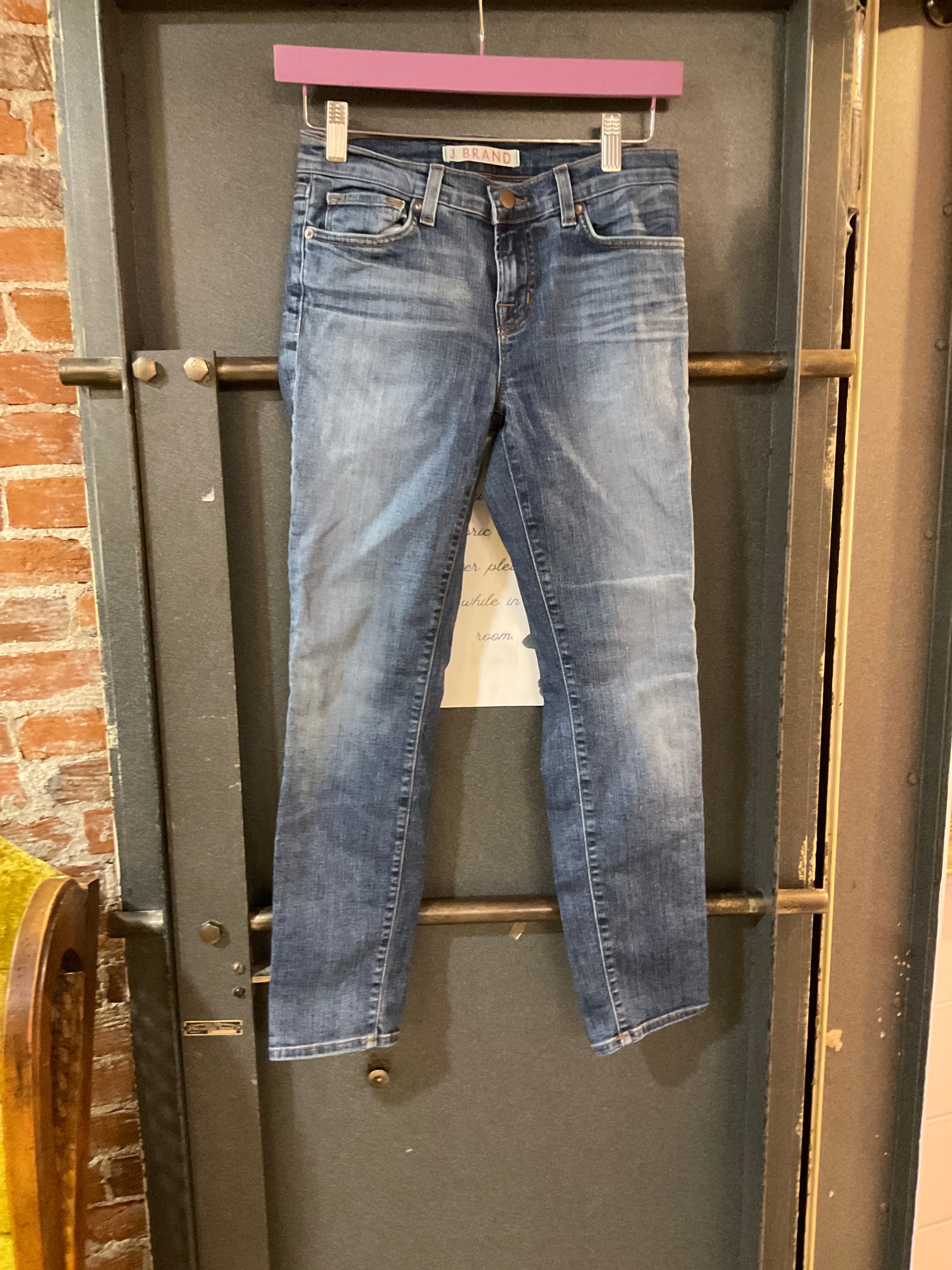 DARK J BRAND DENIM 26