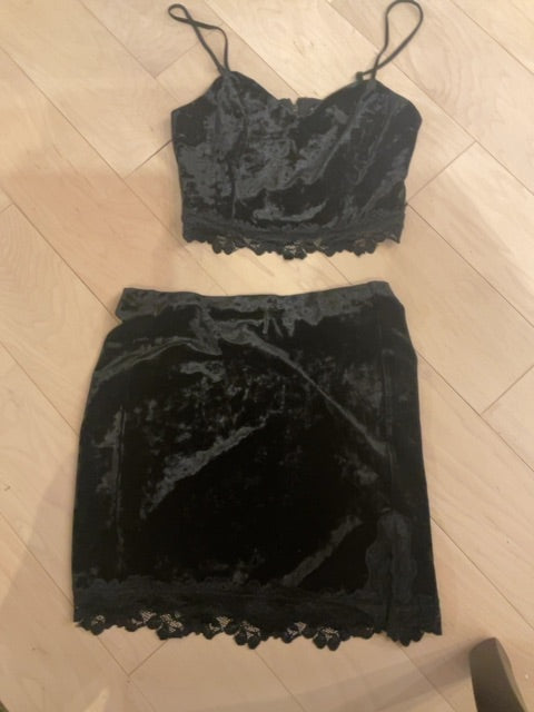 BLACK LUSH 2 PIECE VELVET SKIRT SET S/M