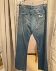 {{Client Code}} LIGHT WASH UNKNOWN JEANS, L