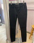 {{ClientCode}} BLACK EXPRESS JEANS, 2