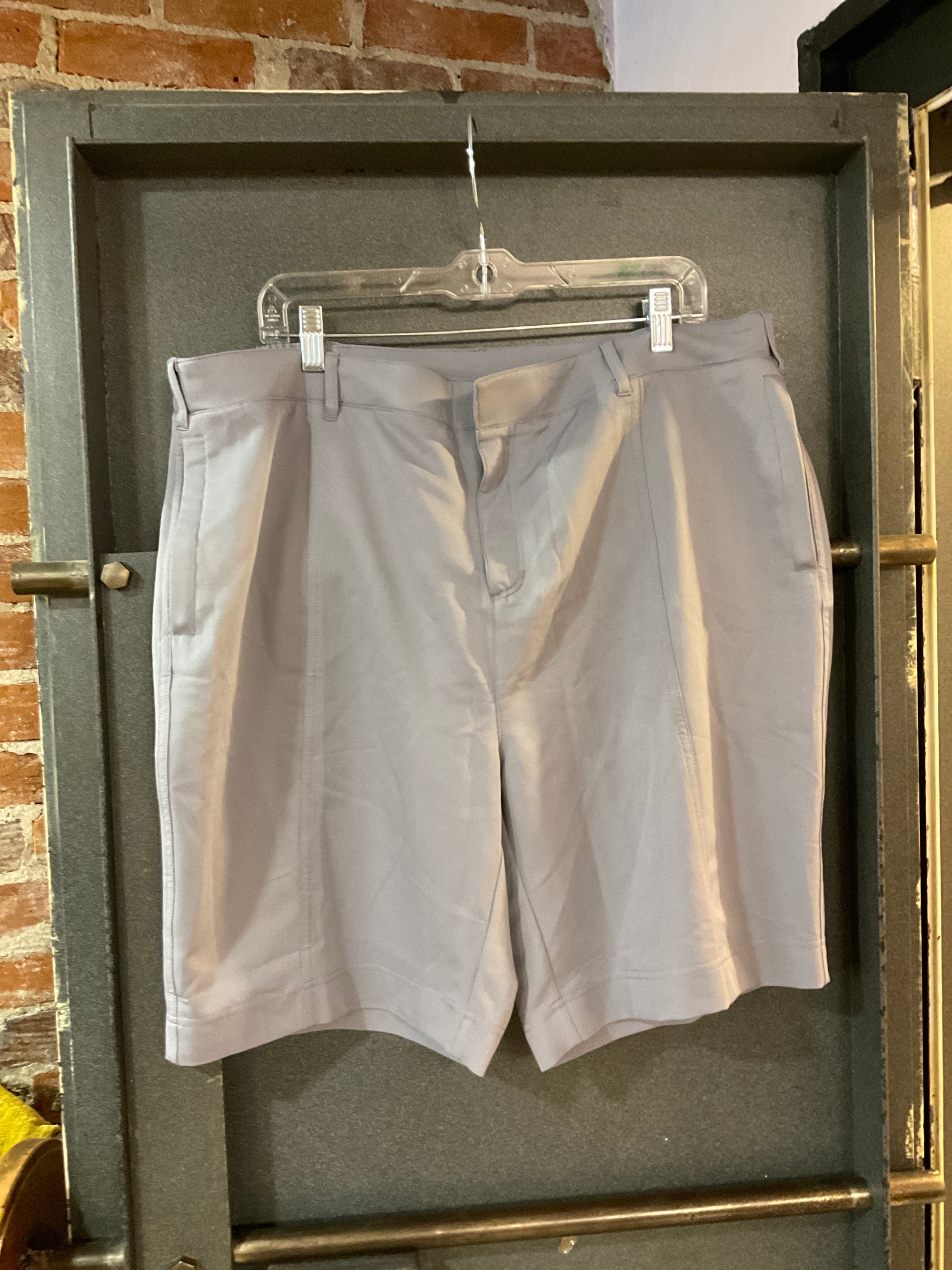 GRAY 32 Degrees Cool SHORTS 16