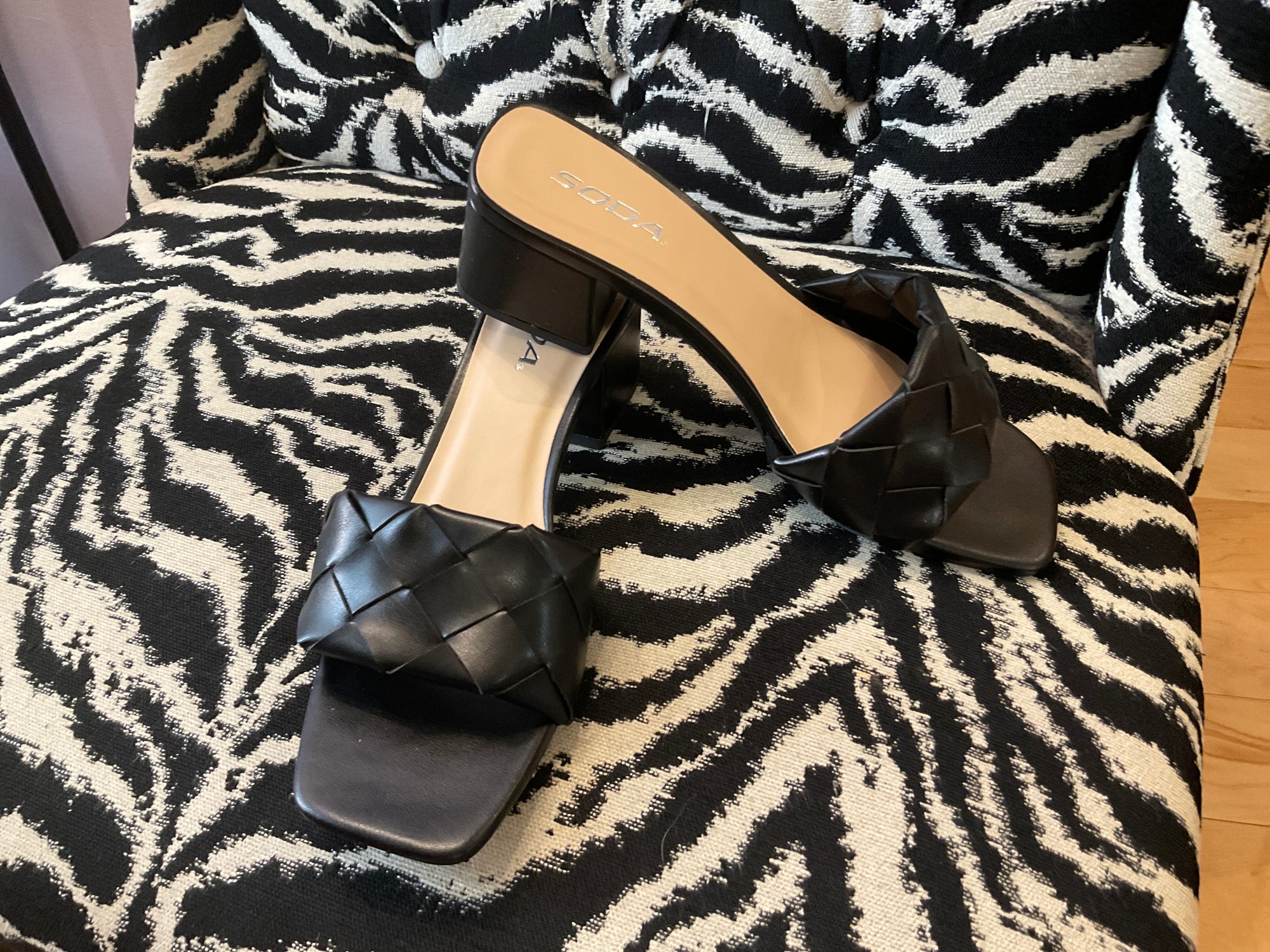 Black SODA SANDAL 9