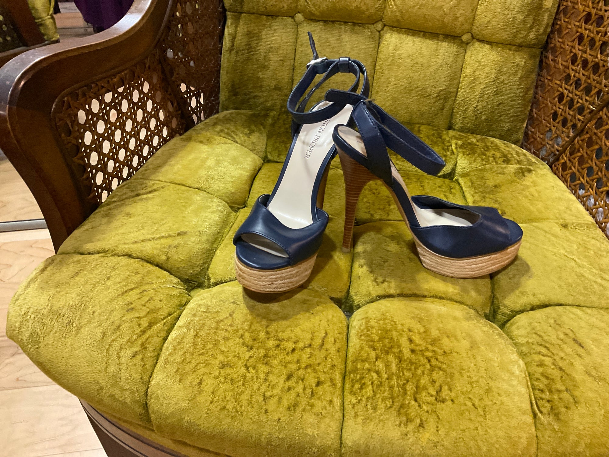 Navy Boston Proper HEELS 6