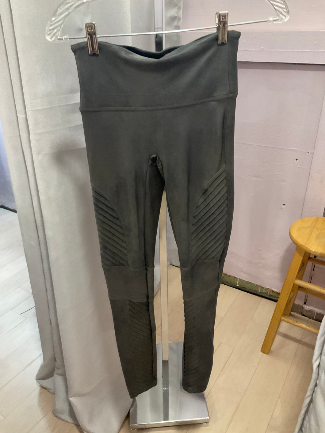 {{ClientCode}} GREY SPANX LEGGINGS, S