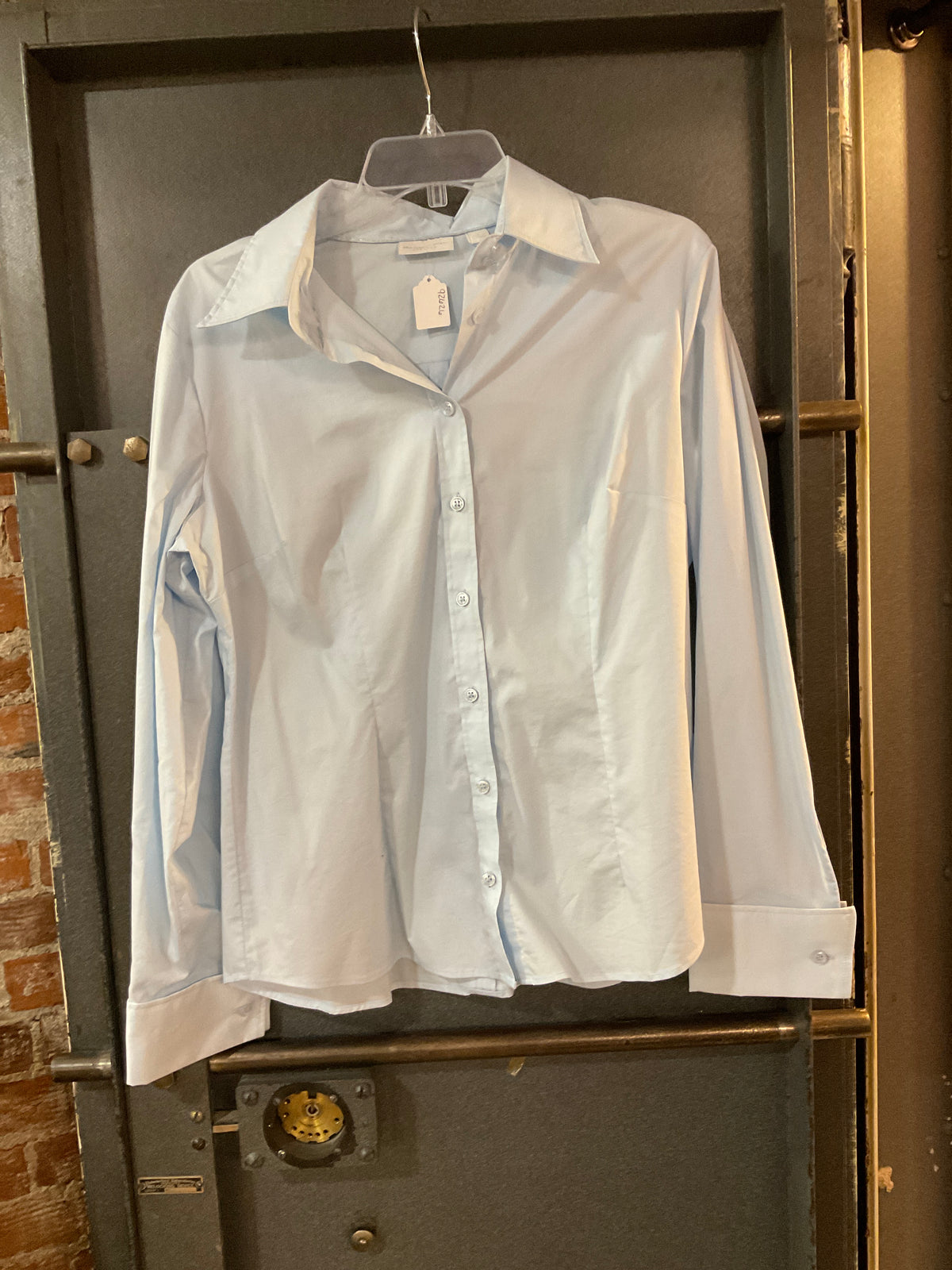 LIGHT BLUE NEW YORK &amp; CO BUTTON DOWN LONG SLEEVE SHIRT L