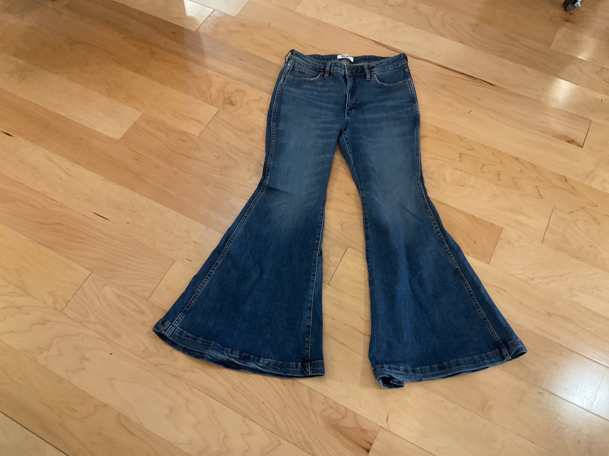 MED WASH Wrangler Retro DENIM 3