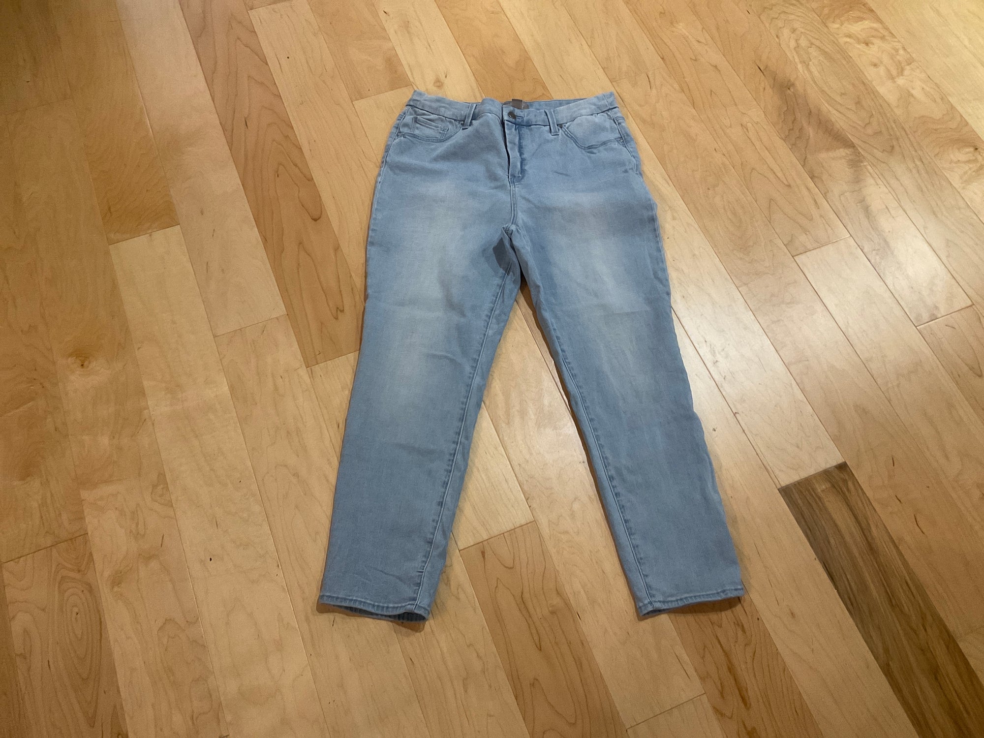 LIGHT WASH CHICOS DENIM 10