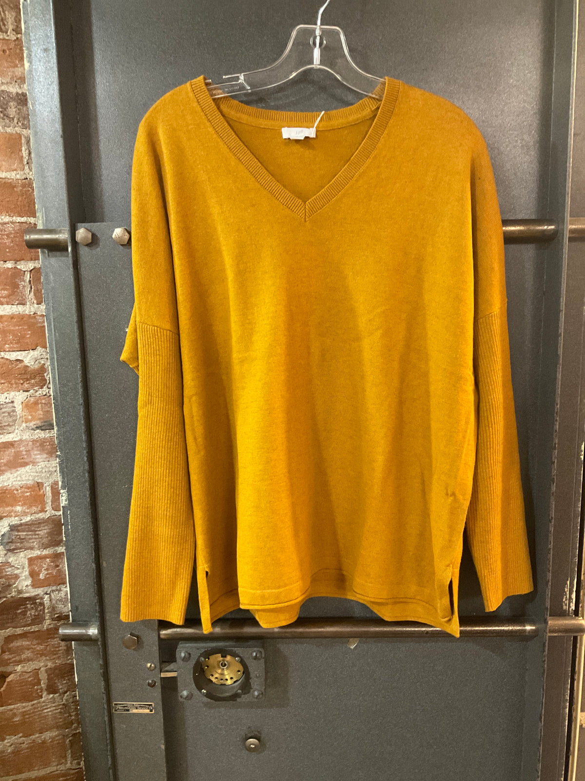 MUSTARD J JILL V NECK SWEATER M