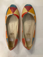 Load image into Gallery viewer, {{Client Code}} MULTI SOJOSHOES FLATS, 39
