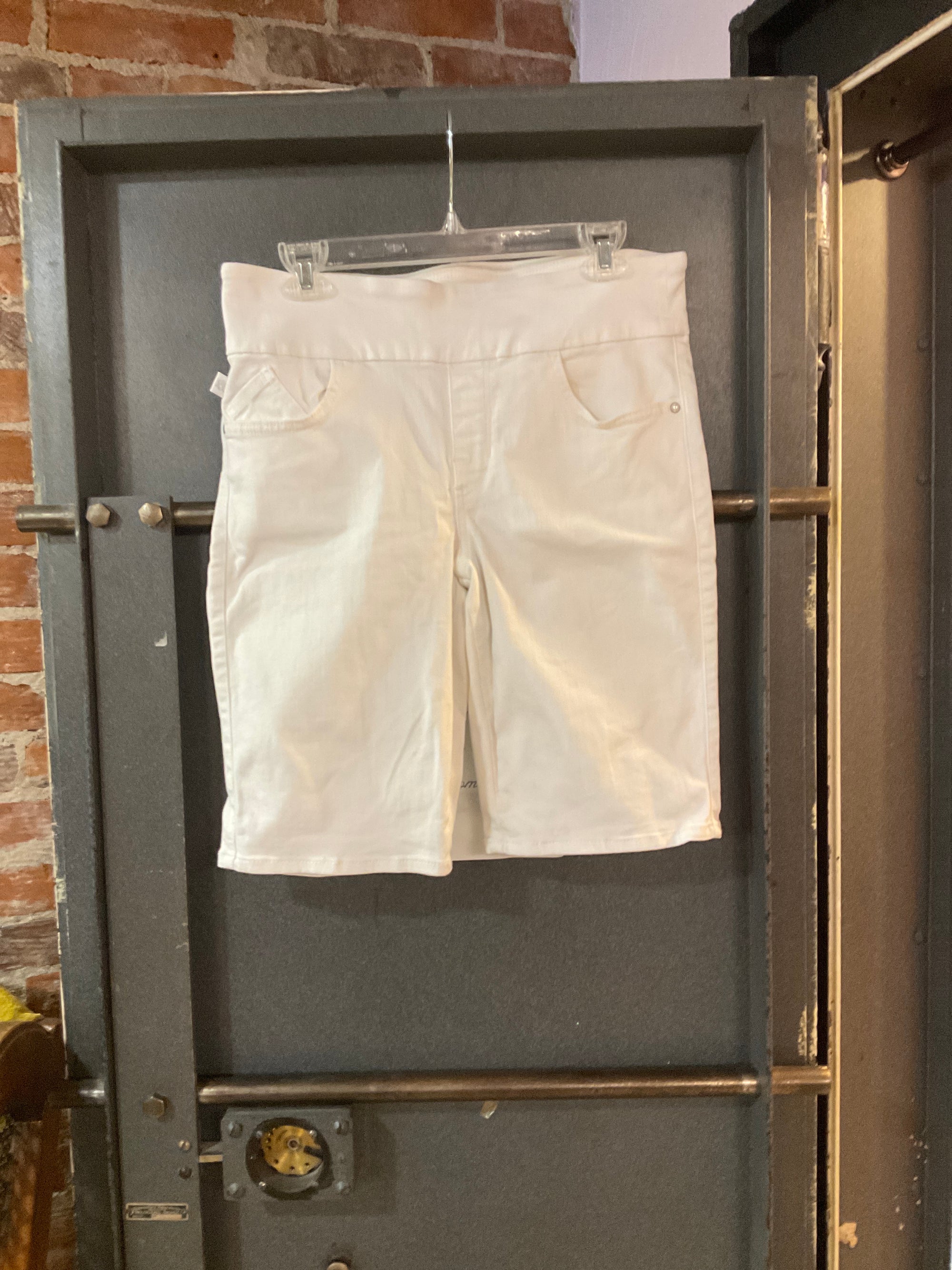 WHITE ROCK &amp; REPUBLIC SHORTS 14