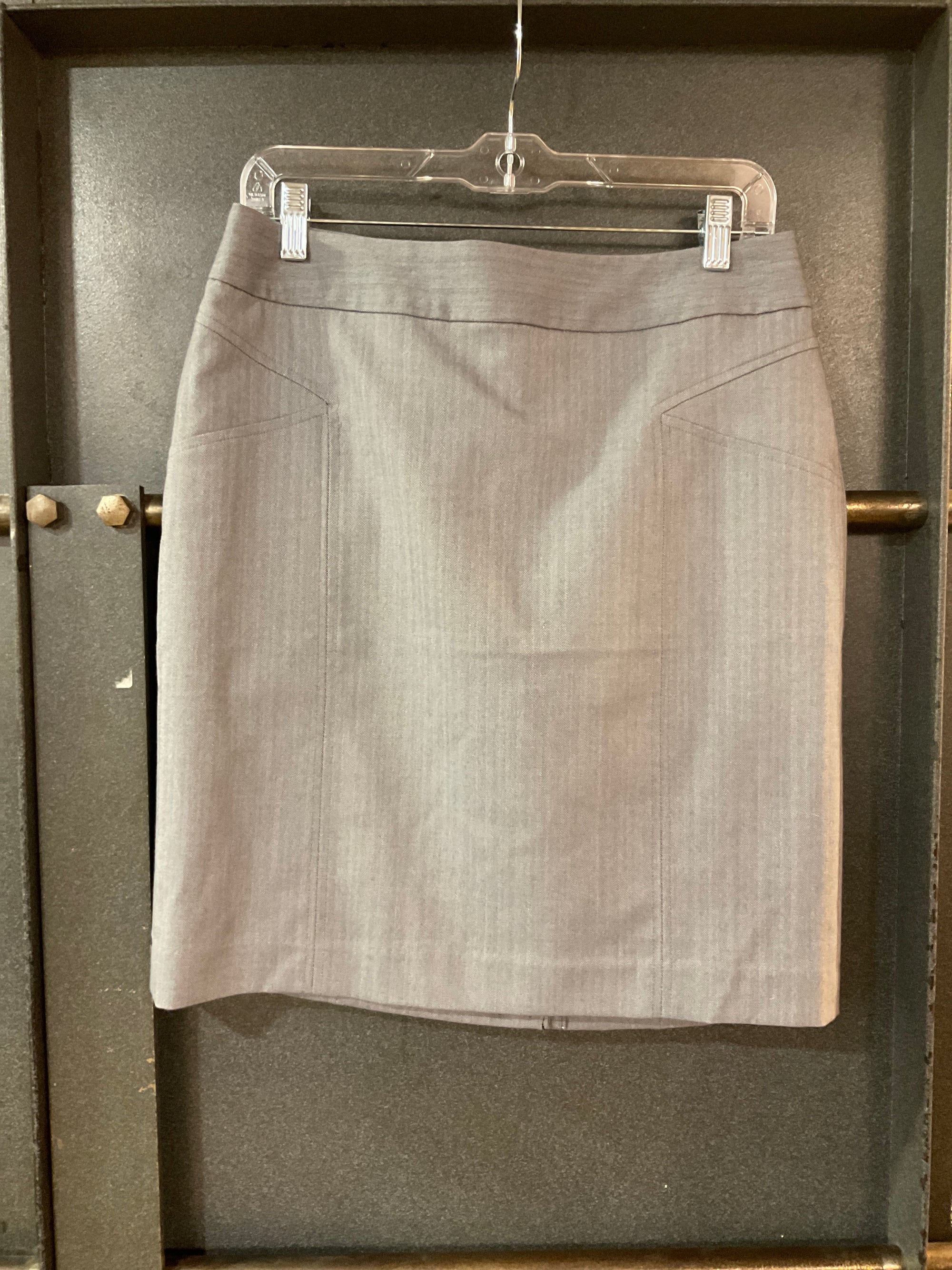 GREY BANANA REPUBLIC SKIRT 8