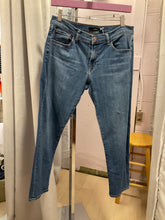 Load image into Gallery viewer, {{Client Code}} DENIM J BRAND JEANS, 28
