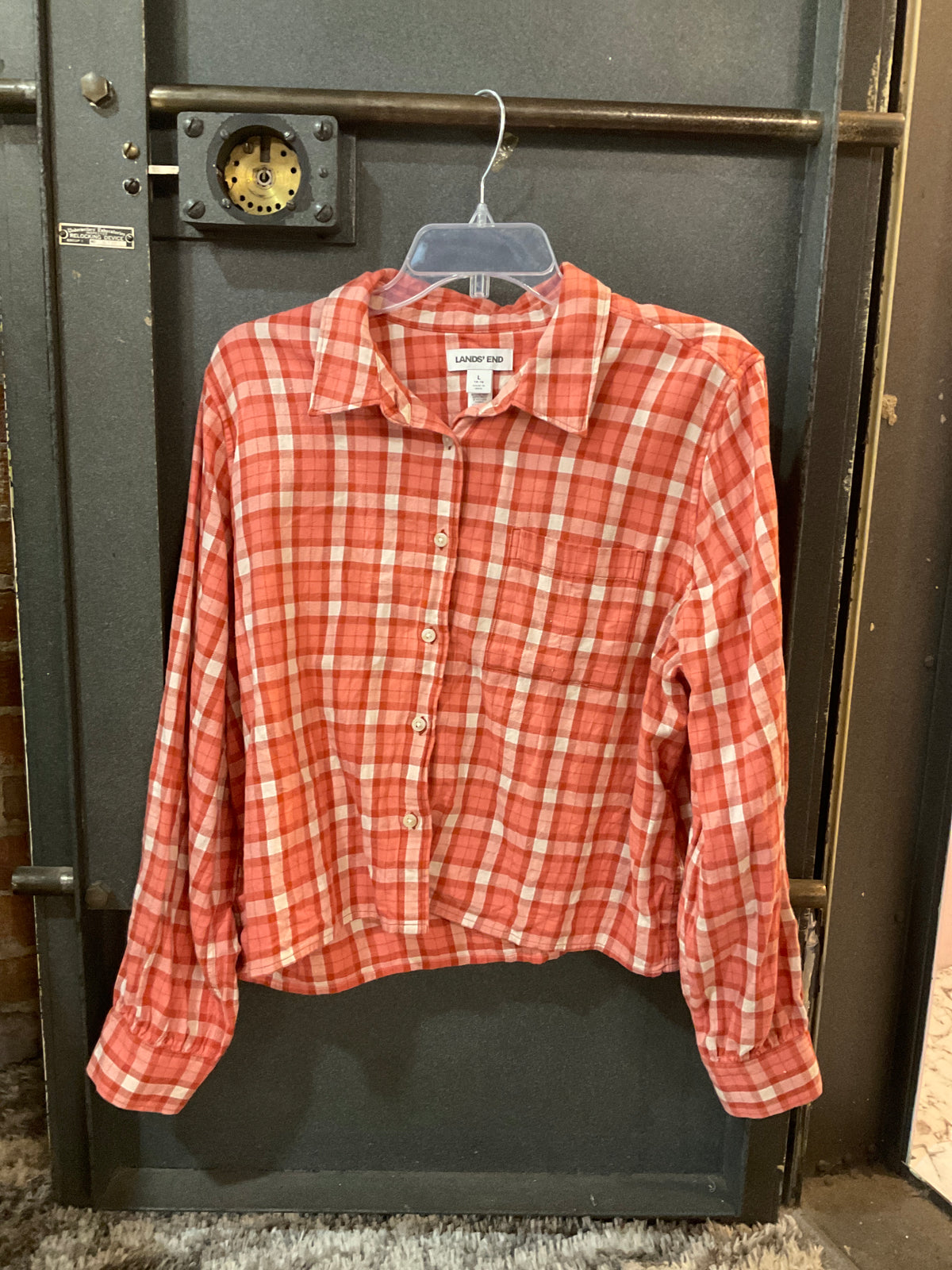PINK FLANNEL LANDS END PINK FLANNEL LONG SLEEVE COLLARED SHIRT L