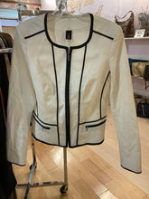 Load image into Gallery viewer, {{ClientCode}} WHITE WHITE HOUSE BLACK MARKET JACKET, L
