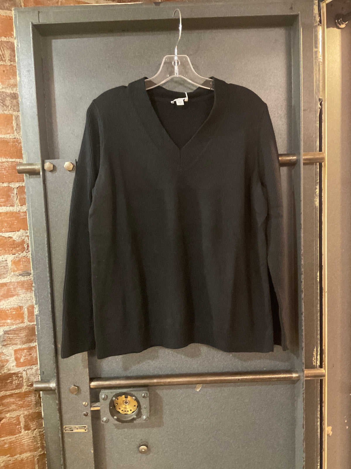 BLACK J JILL V NECK SWEATER M