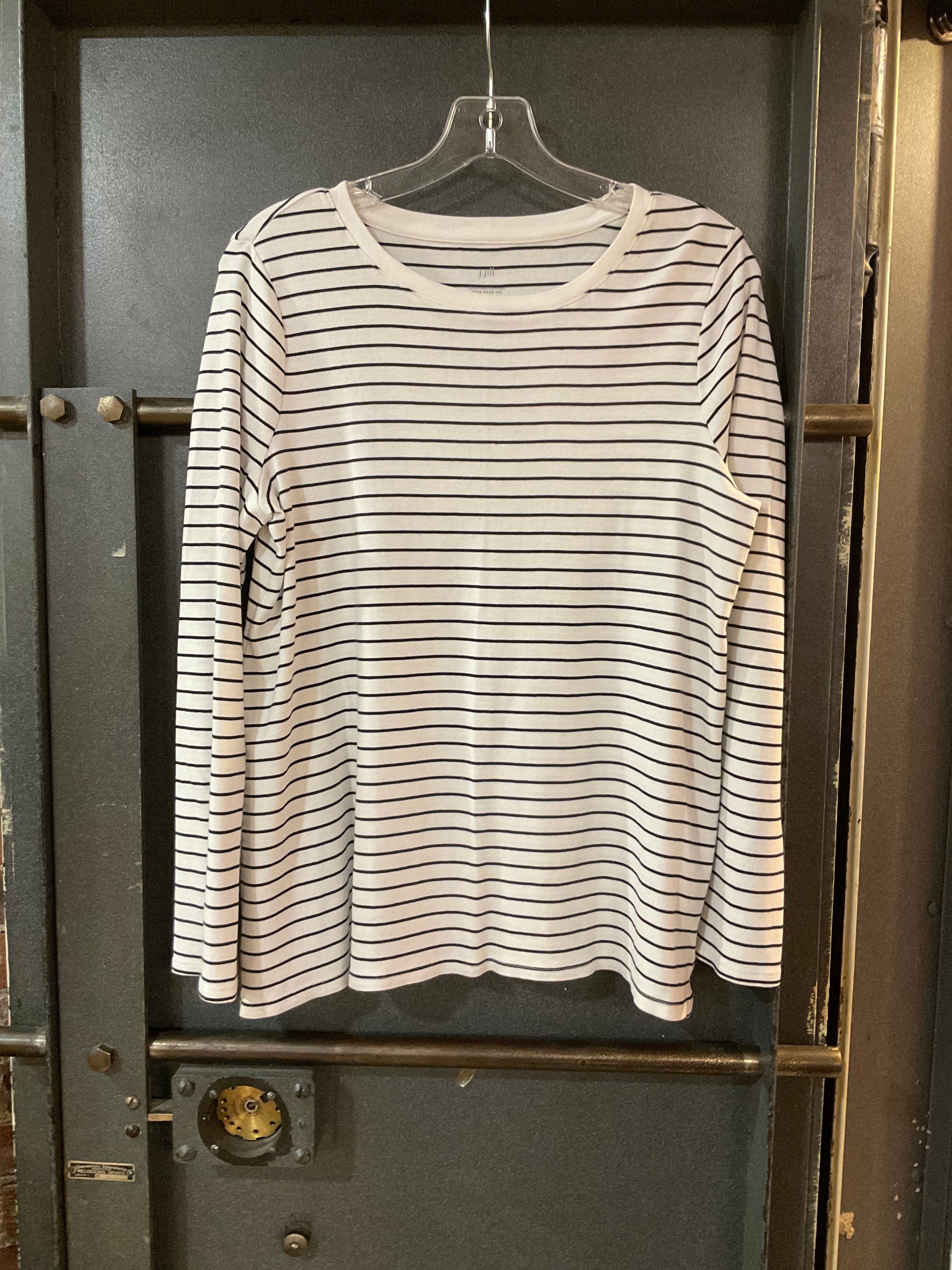 BLACK/WHIITE STRIPE J JILL LONG SLEEVE SHIRT M