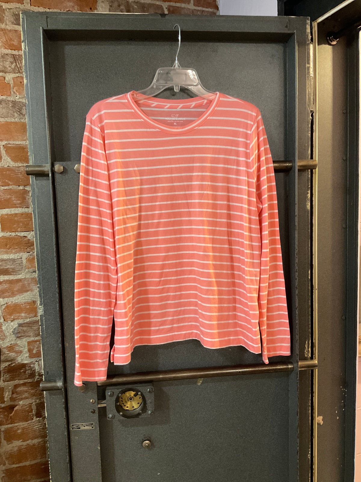 PINK/WHITE STRIPE VINEYARD VINES LONG SLEEVE SHIRT XL