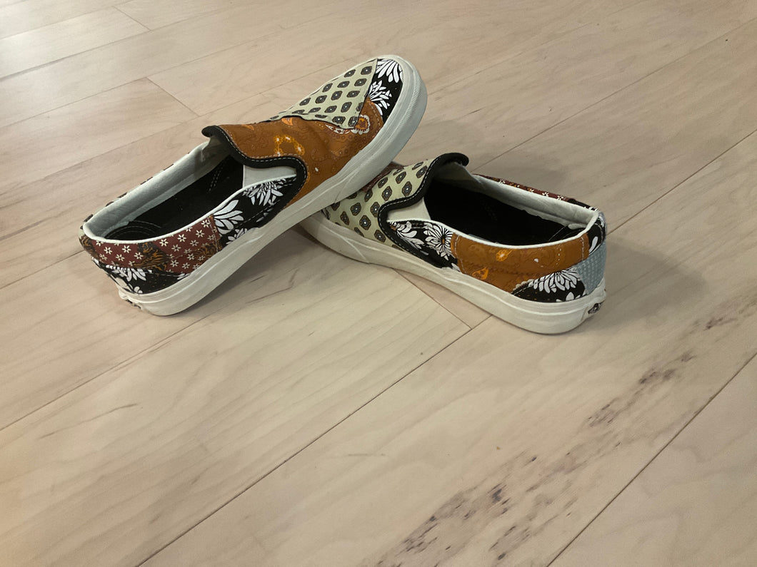 {{ClientCode}} NEUTRAL PATTERN VANS SHOE, 7