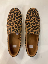 Load image into Gallery viewer, {{ClientCode}} BRN LEOPARD UNKNOWN SLIP ON SNEAKERS, 8
