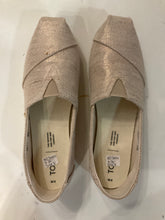 Load image into Gallery viewer, {{ClientCode}} TAN TOMS SHOE, 8
