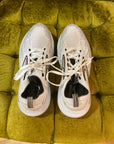 WHITE/BLACK BROOKS SHOE 9