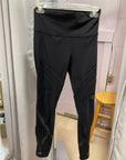 {{ClientCode}} BLACK LULULEMON WORKOUT LEGGINGS, M