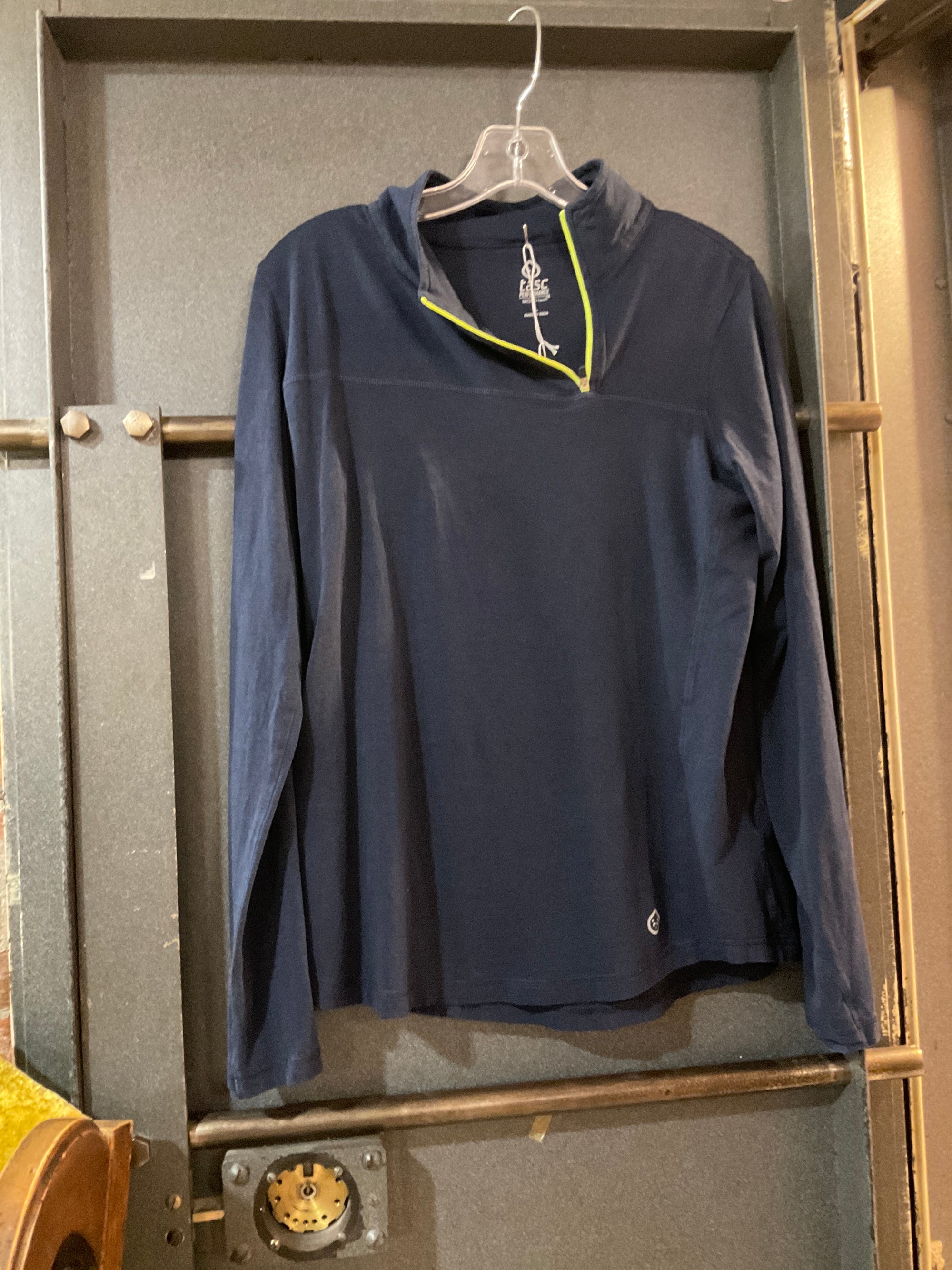 NAVY TASC LONG SLEEVE SHIRT LARGE