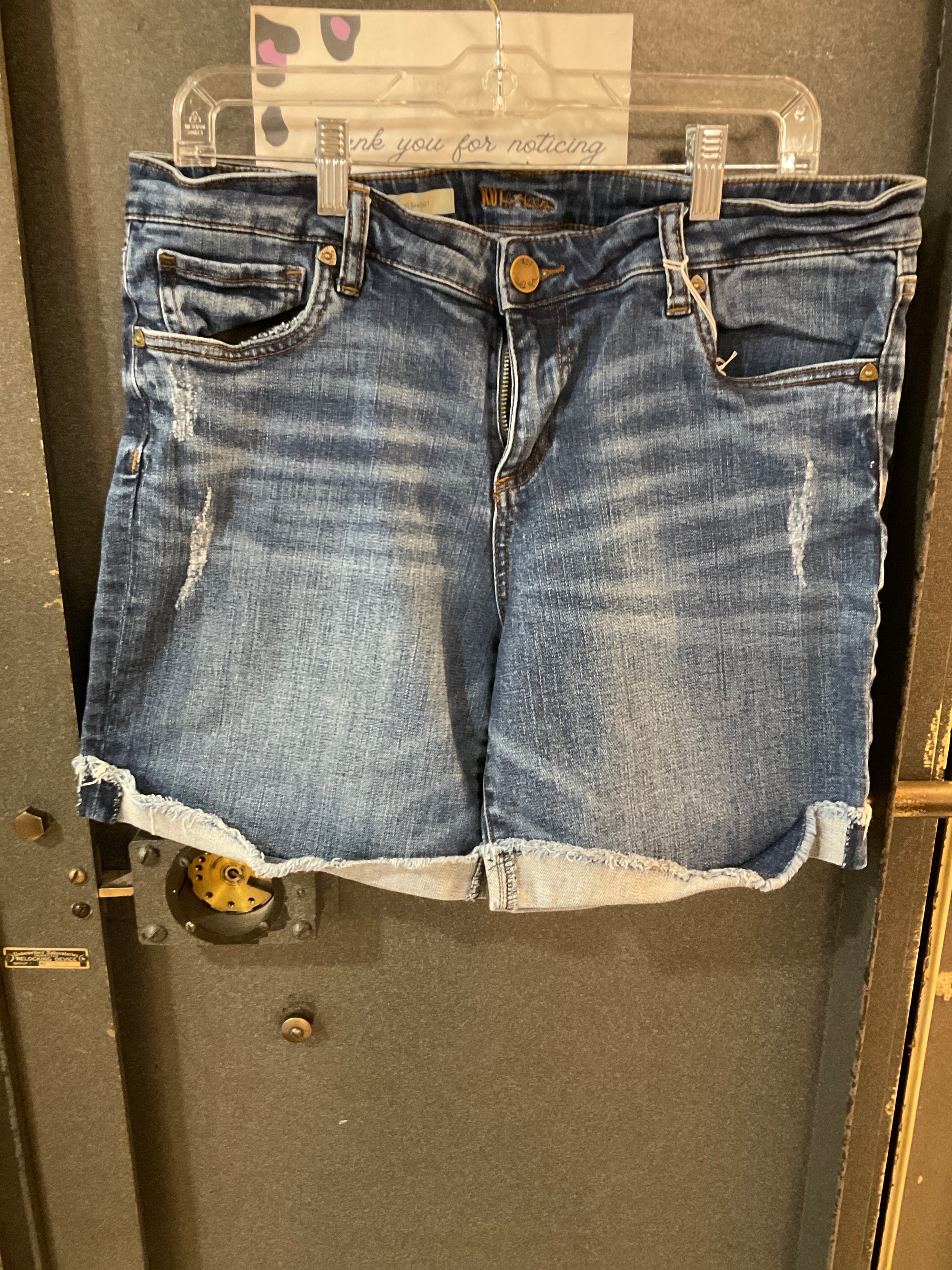 MED WASH KUT SHORTS 14