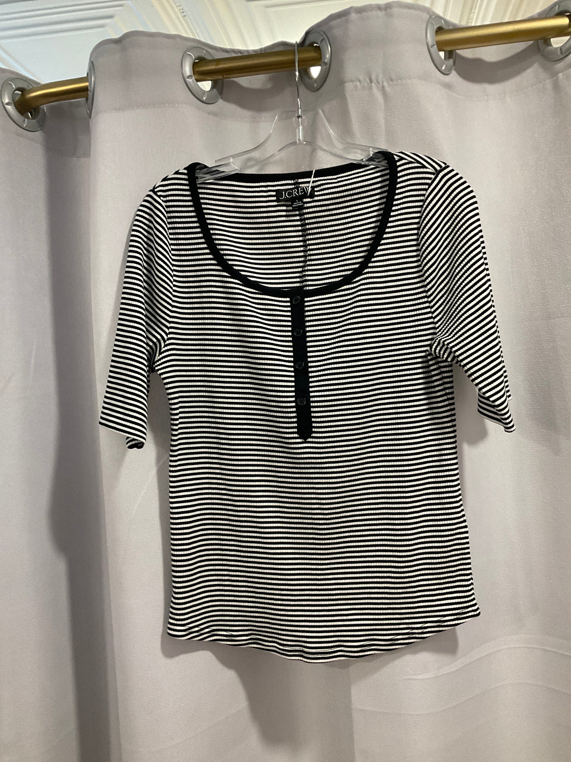 BLACK/WHITE STRIPE J CREW SHORT SLEEVE SHIRT LARGE