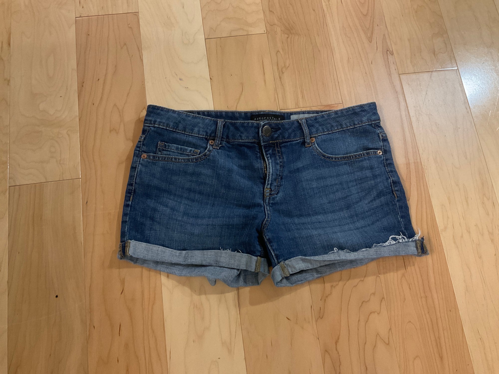 MED WASH AEROPOSTALE SHORTS 10