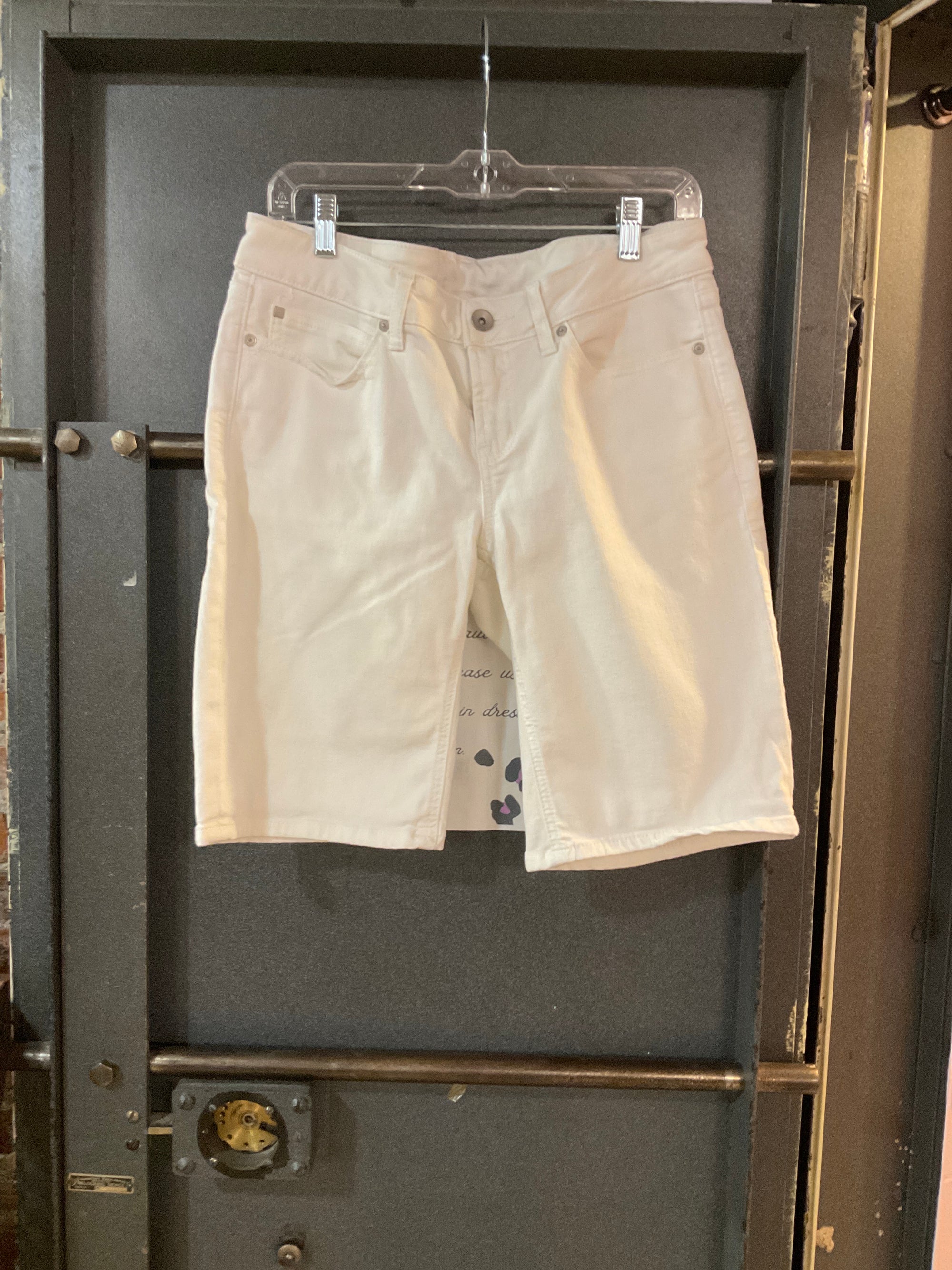 WHITE JCP SHORTS 10