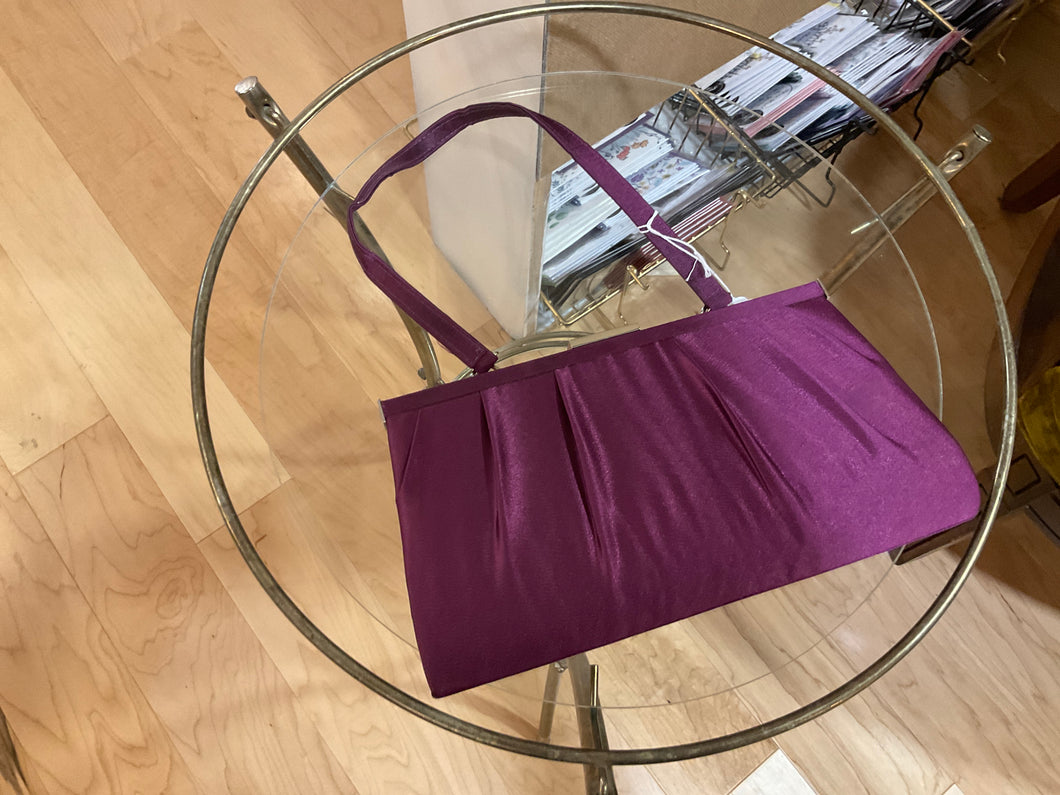 {{ClientCode}} PURPLE UNKNOWN CLUTCH PURSE