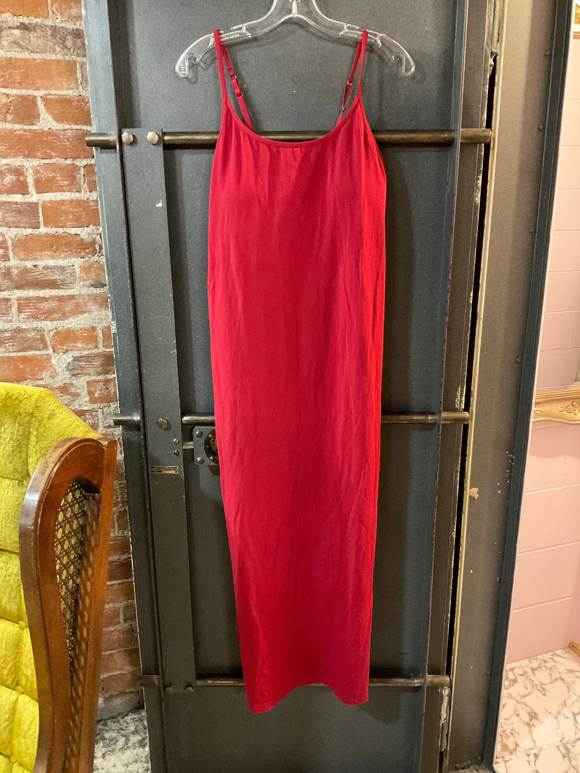 RED UNKNOWN DRESS L