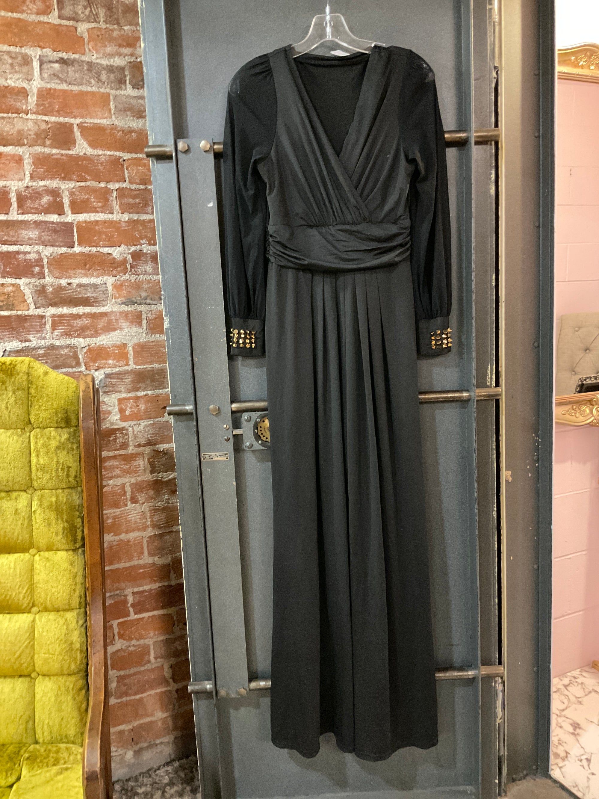 BLACK UNKNOWN JUMPER M