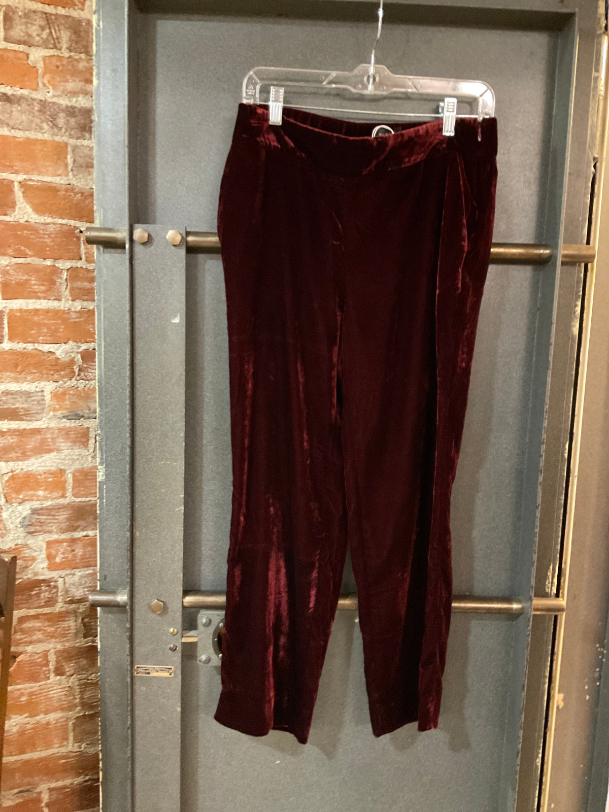 BURGUNDY TALBOTS VELVET PANT 6