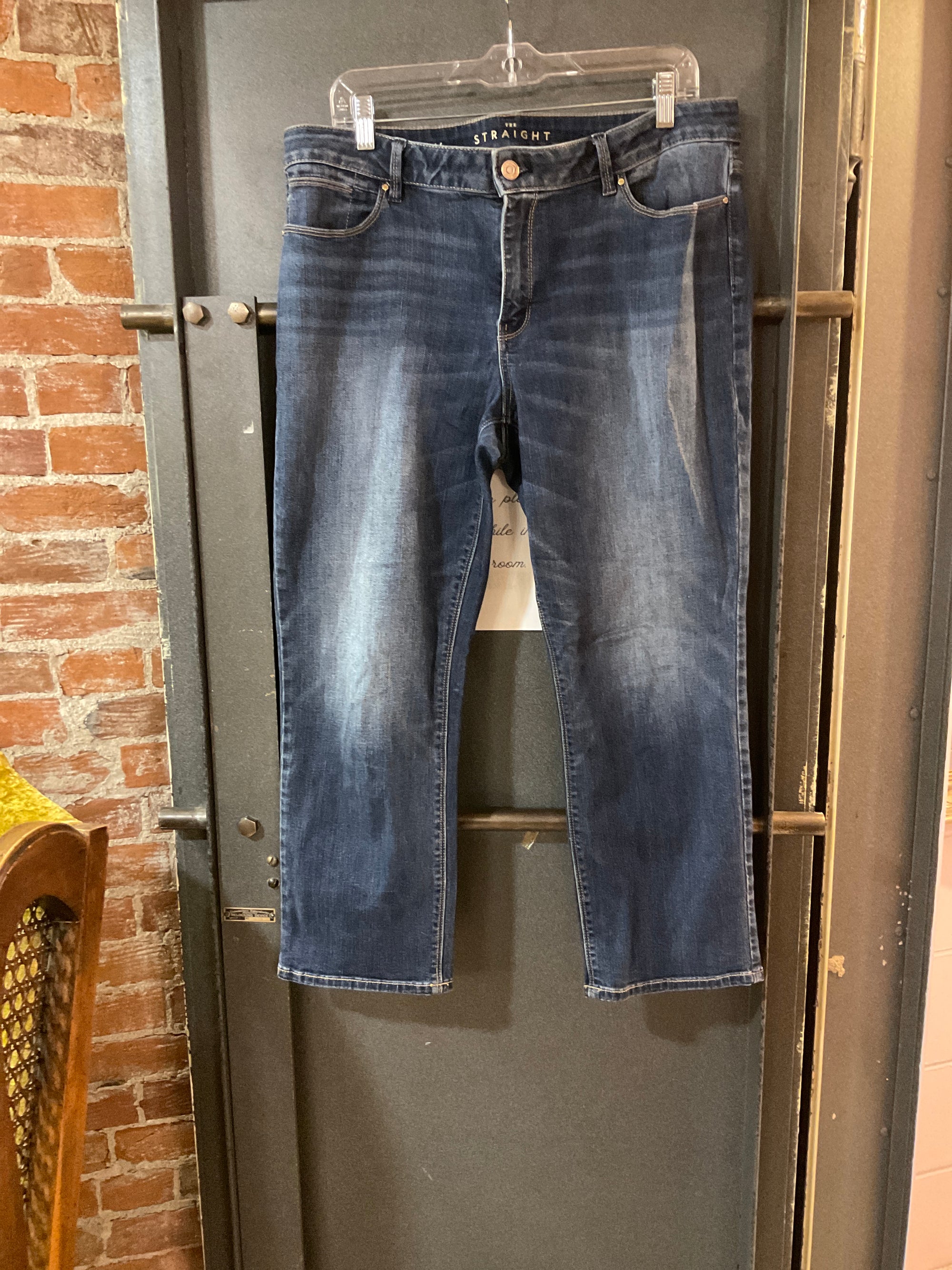 DARK DENIM WHITE HOUSE BLACK MARKET DENIM 14