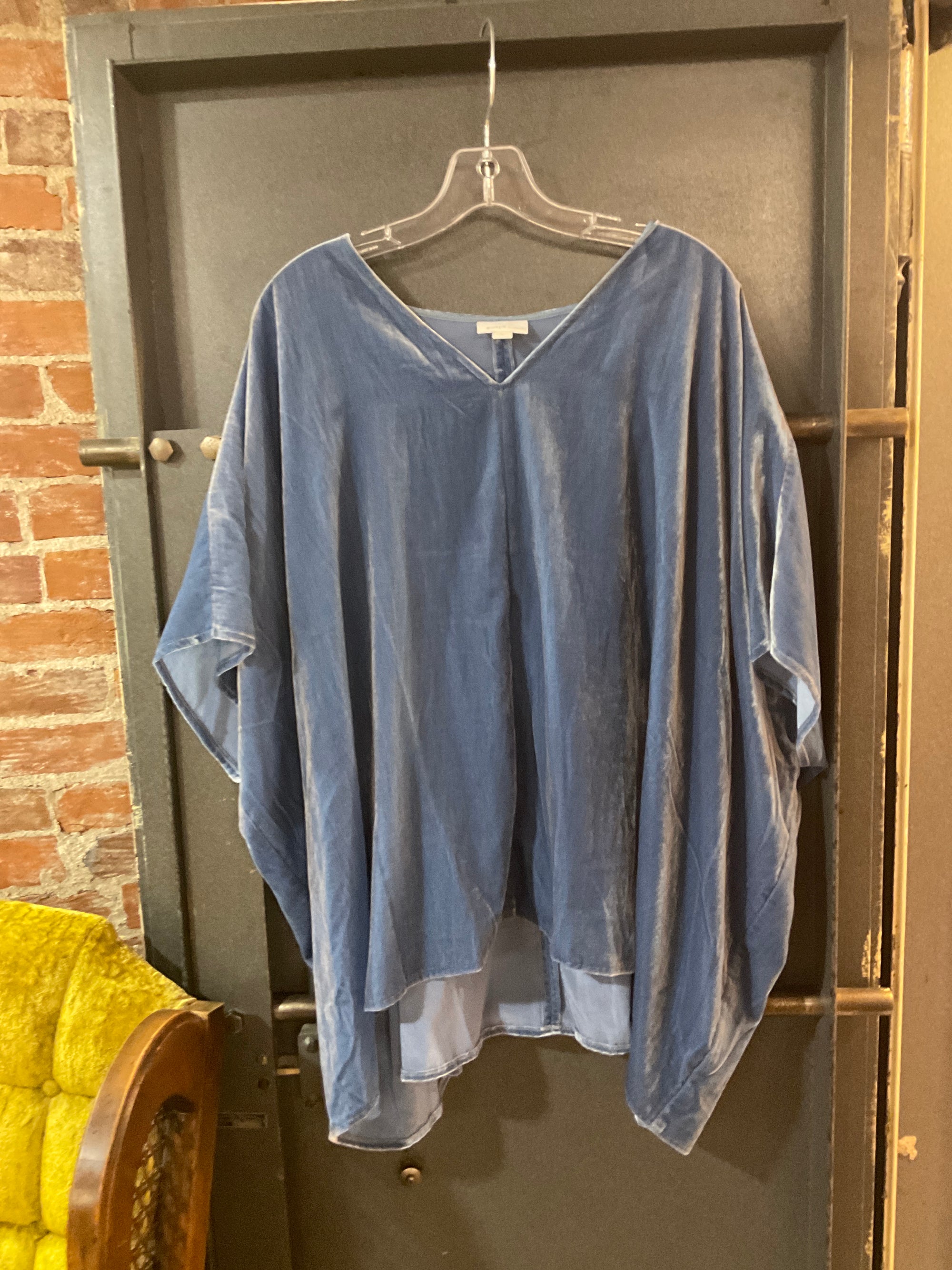 BLUE PURE JILL SHORT SLEEVE SHIRT L