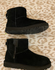 {{ClientCode}} BLACK UGG BOOTS, 9