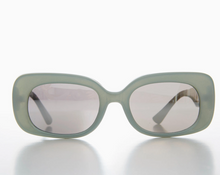 Load image into Gallery viewer, Sunglass Museum - Pastel Mod Retro Sunglass
