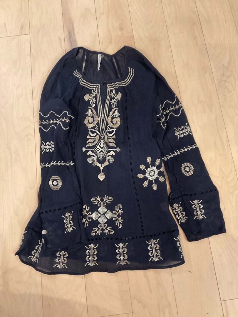 BLACK MONORENO SHEER EMBROIDER L/S SHIRT M