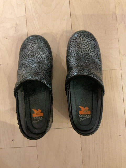 BLACK DANSKO SHOE 37