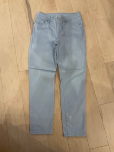 LIGHT WASH TOMMY BAHAMA ANKLE JEANS 2