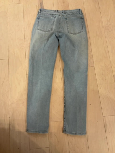LIGHT WASH TOMMY BAHAMA JEANS 27x29