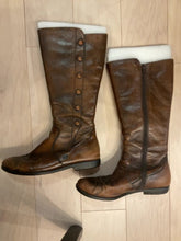 Load image into Gallery viewer, {{ClientCode}} BROWN BORN BOOTS, 6.5
