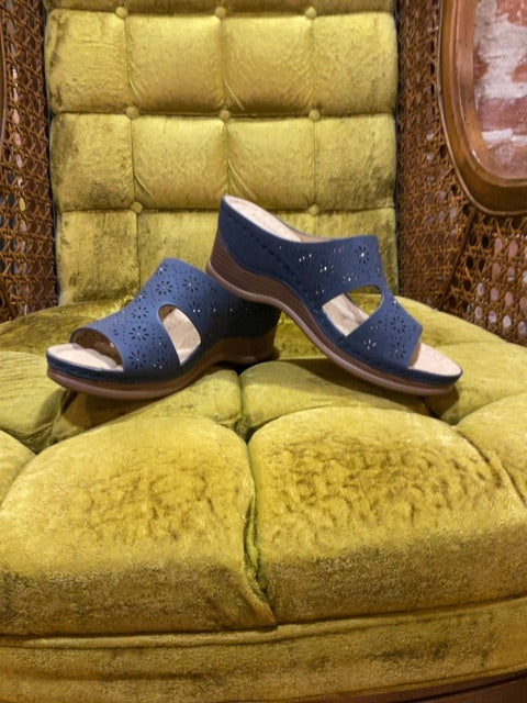 NAVY TEMOFON SHOE 7.5