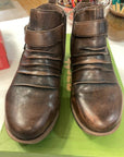 BROWN EARTH ANKLE BOOTS 7