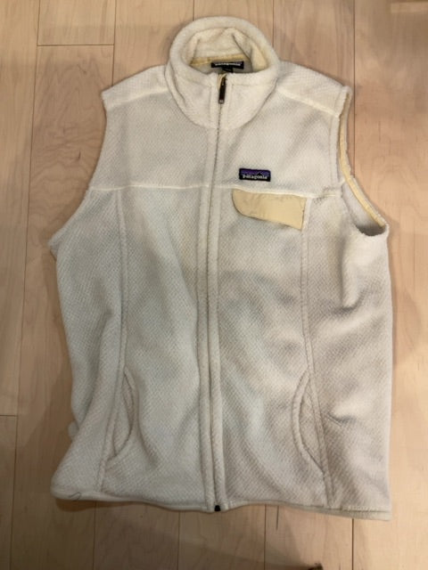 {{ClientCode}} GREY PATAGONIA VEST, XL